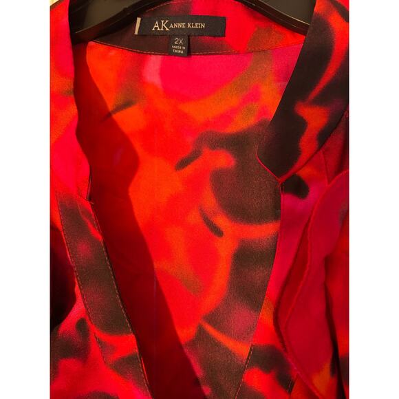 ANN KLEIN Red Floral Print Button
Down Blouse with Ruffles - Picture 7 of 8